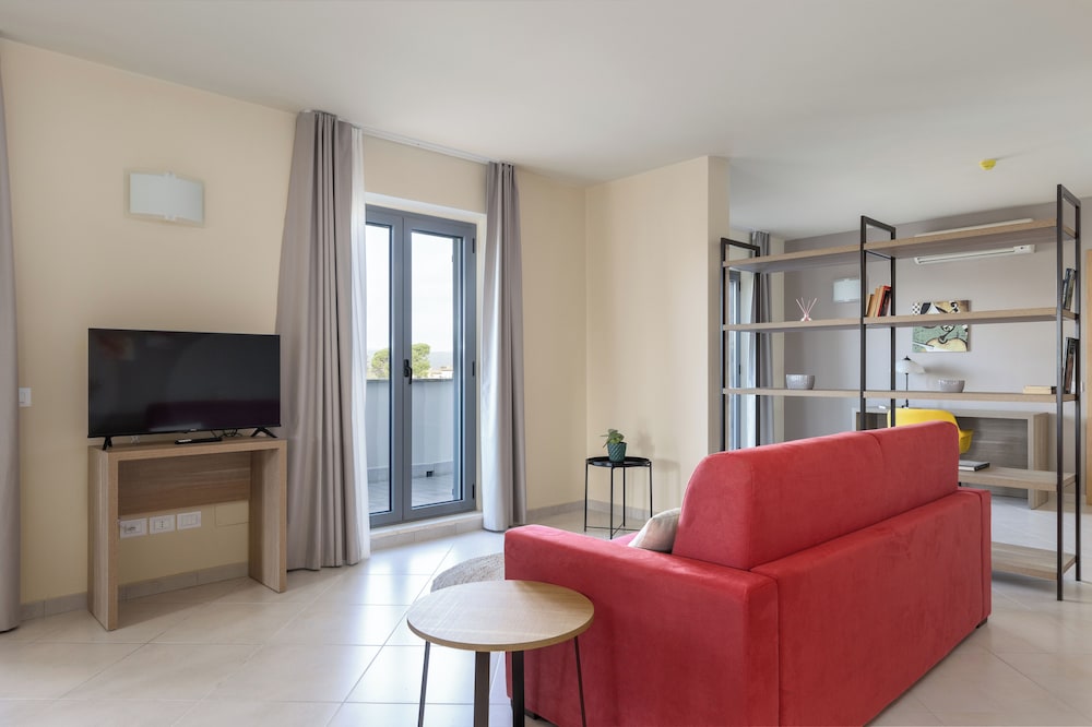 Tuscasi Aparthotel 45/67