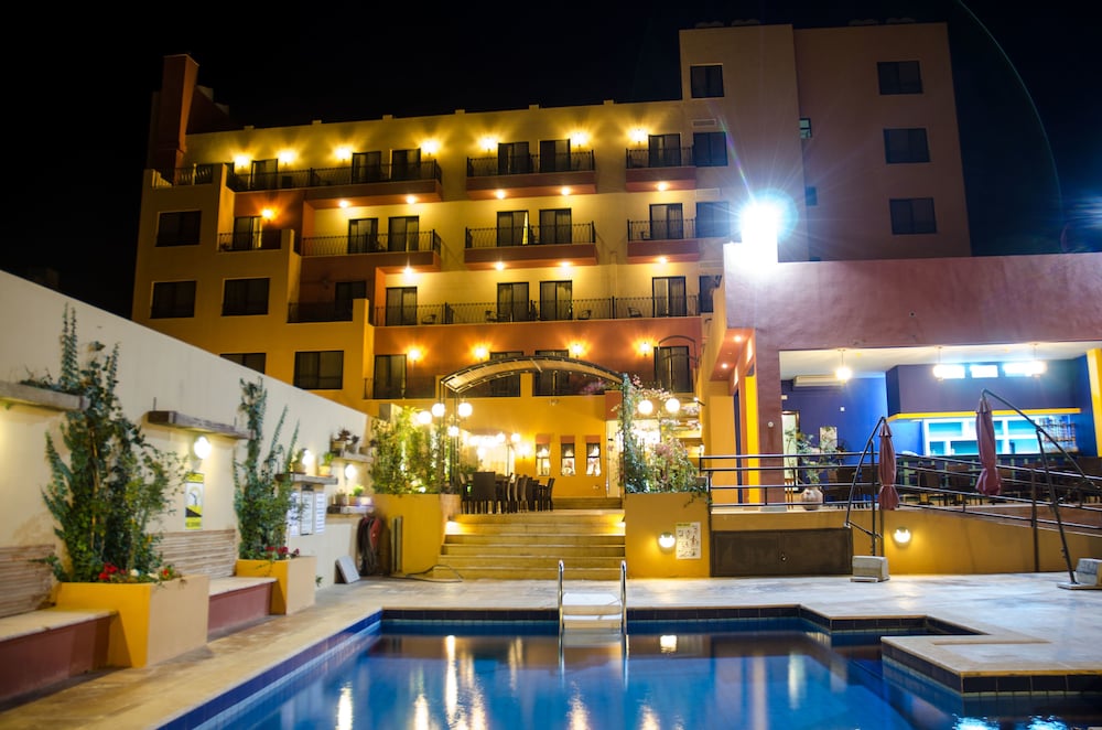 Grand Hotel Madaba 4/70