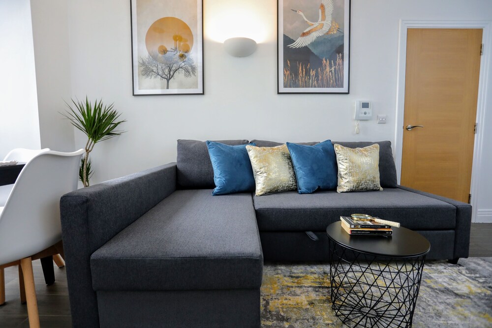 Upton Road Apartments 24/50
