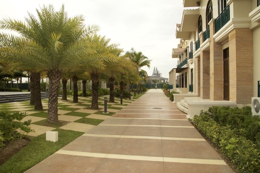 N And N Condominium Resort 10/18