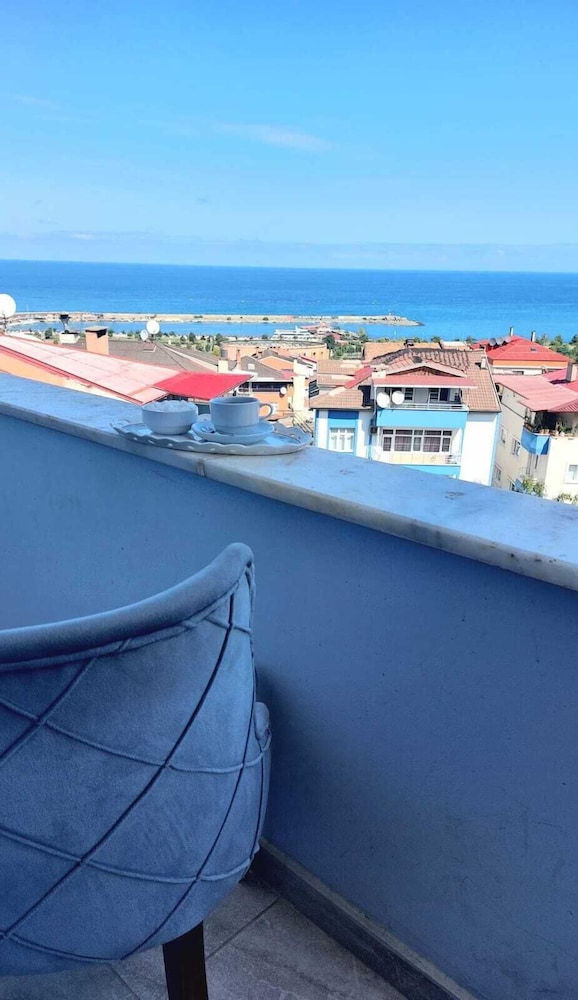 ALYA SUITE HOTEL 45/49