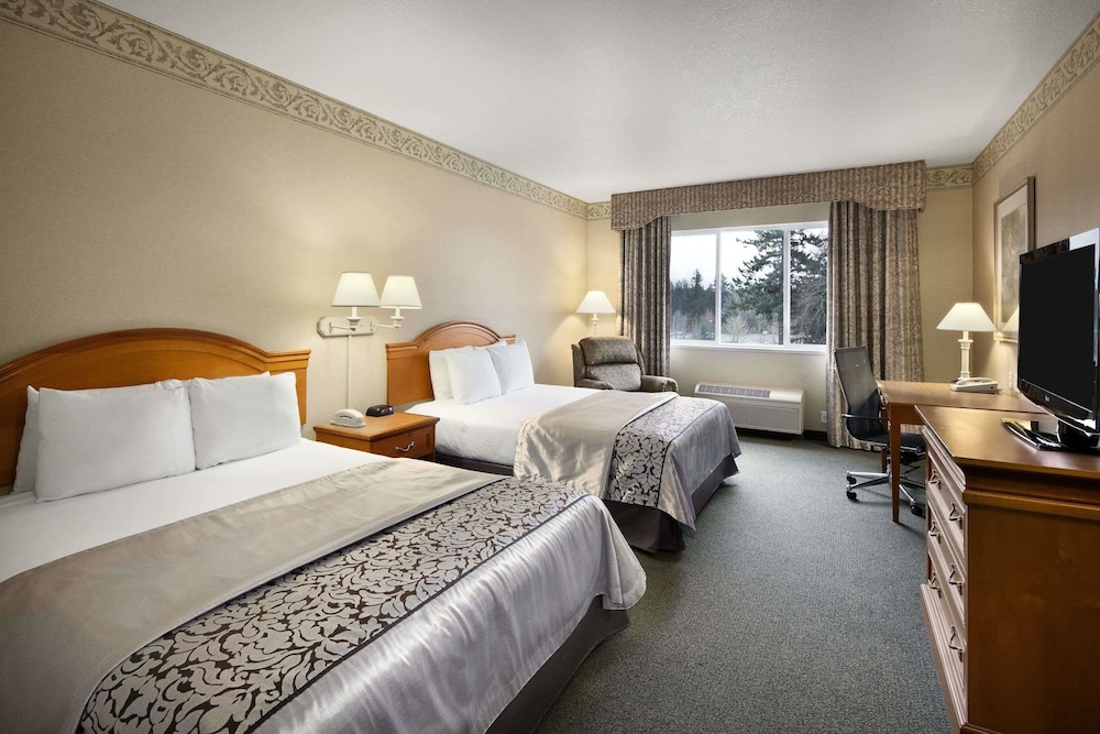 Ramada By Wyndham Olympia 6/26