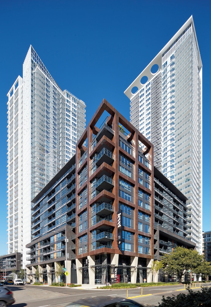 Level South Lake Union 3/50