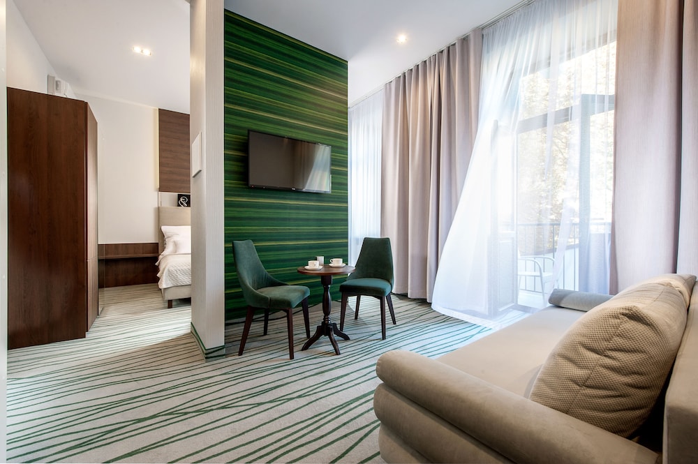 Plaza Boutique Hotel 48/68