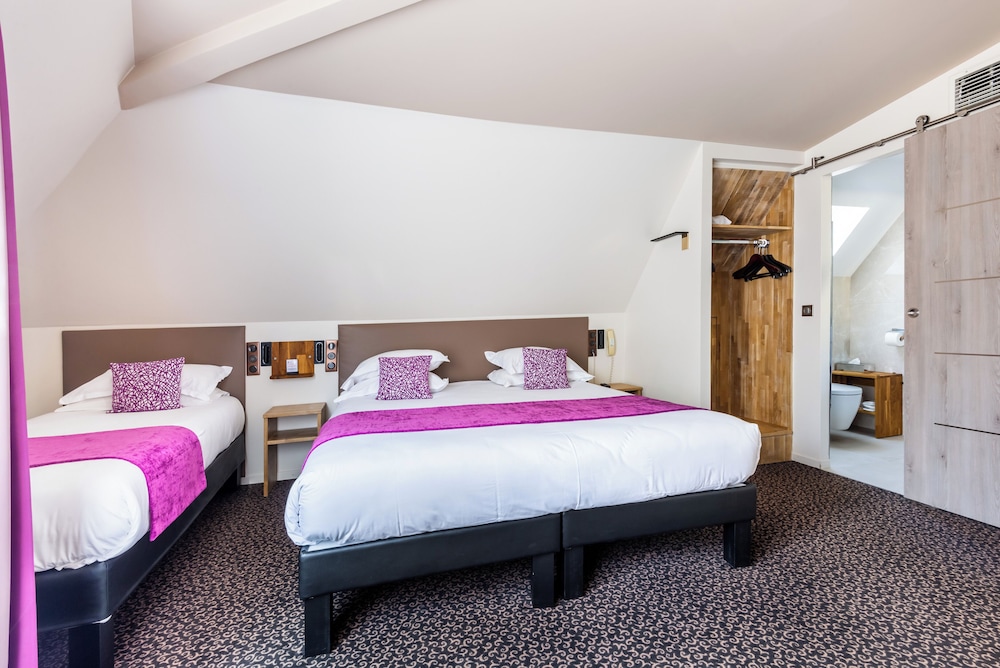 ROOM, TRIPLE, BALCONY