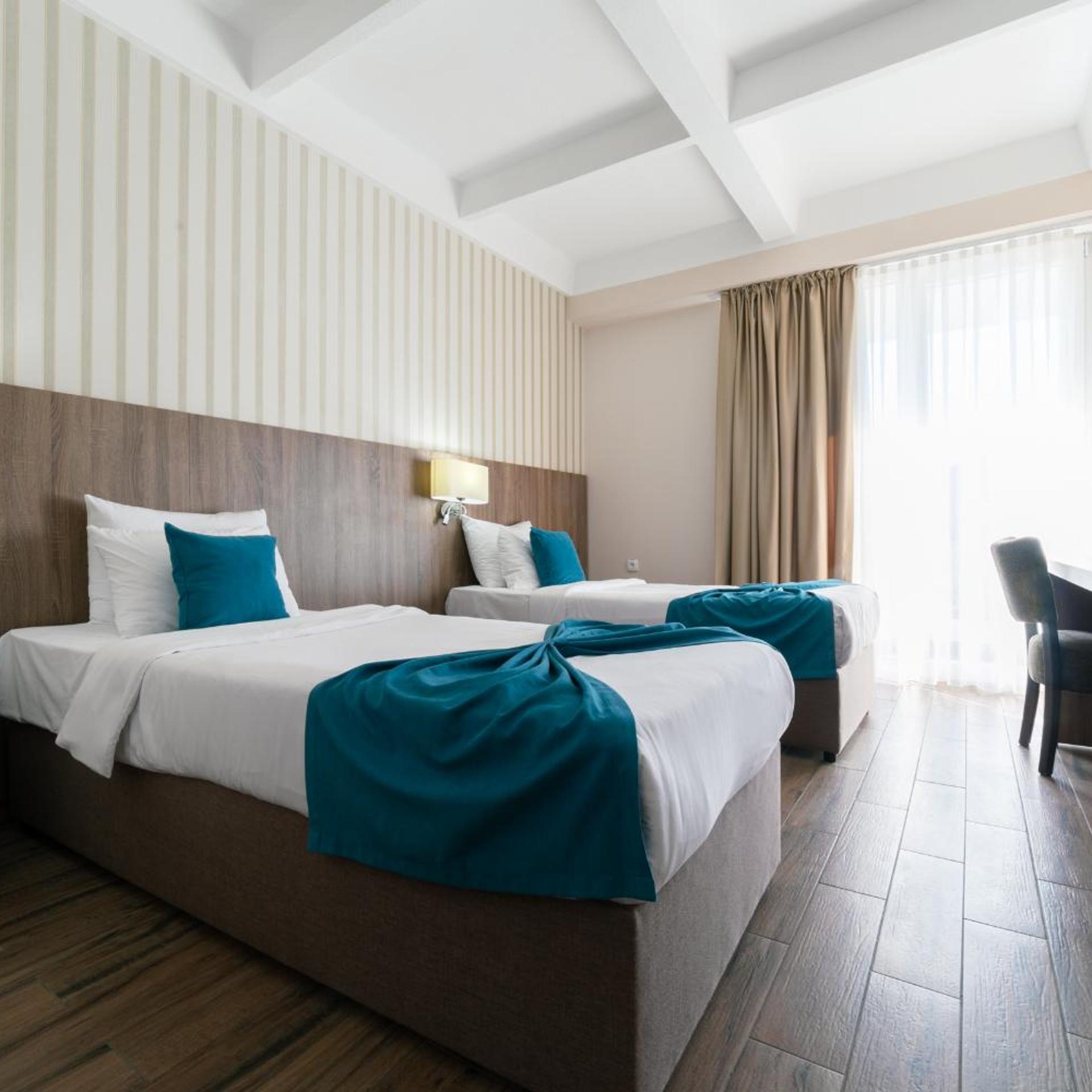 Room, Double Bed, Lateral Side Sea View