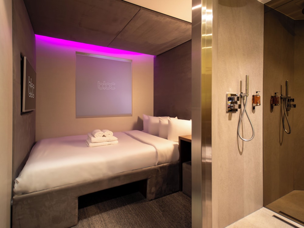 Bloc Hotel Birmingham 20/50