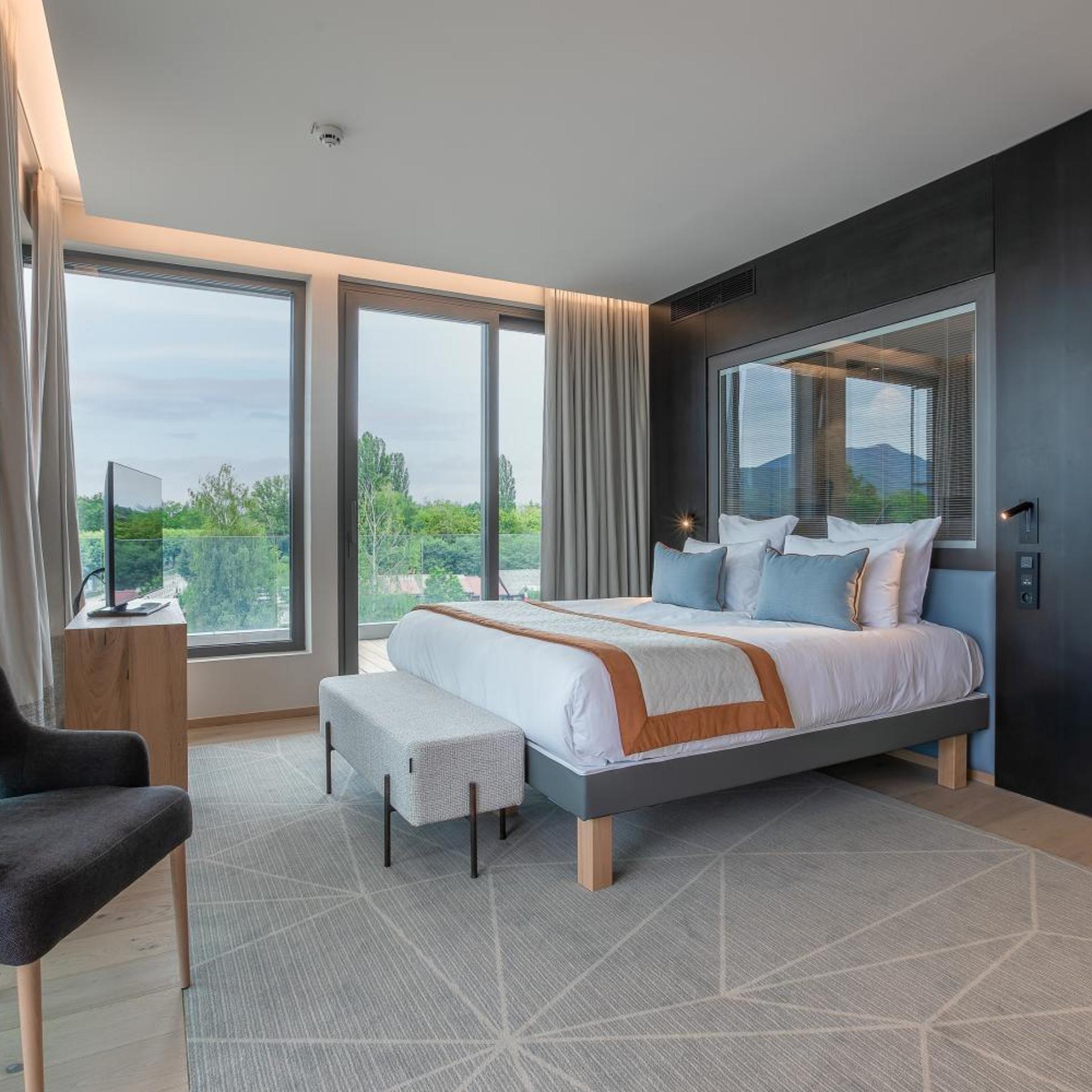 Penthouse, Lake Side, Terrace