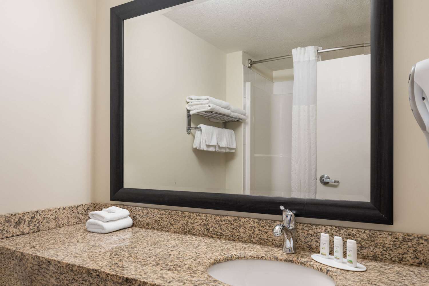 Super 8 by Wyndham Sherwood Park/Edmonton Area 45/46