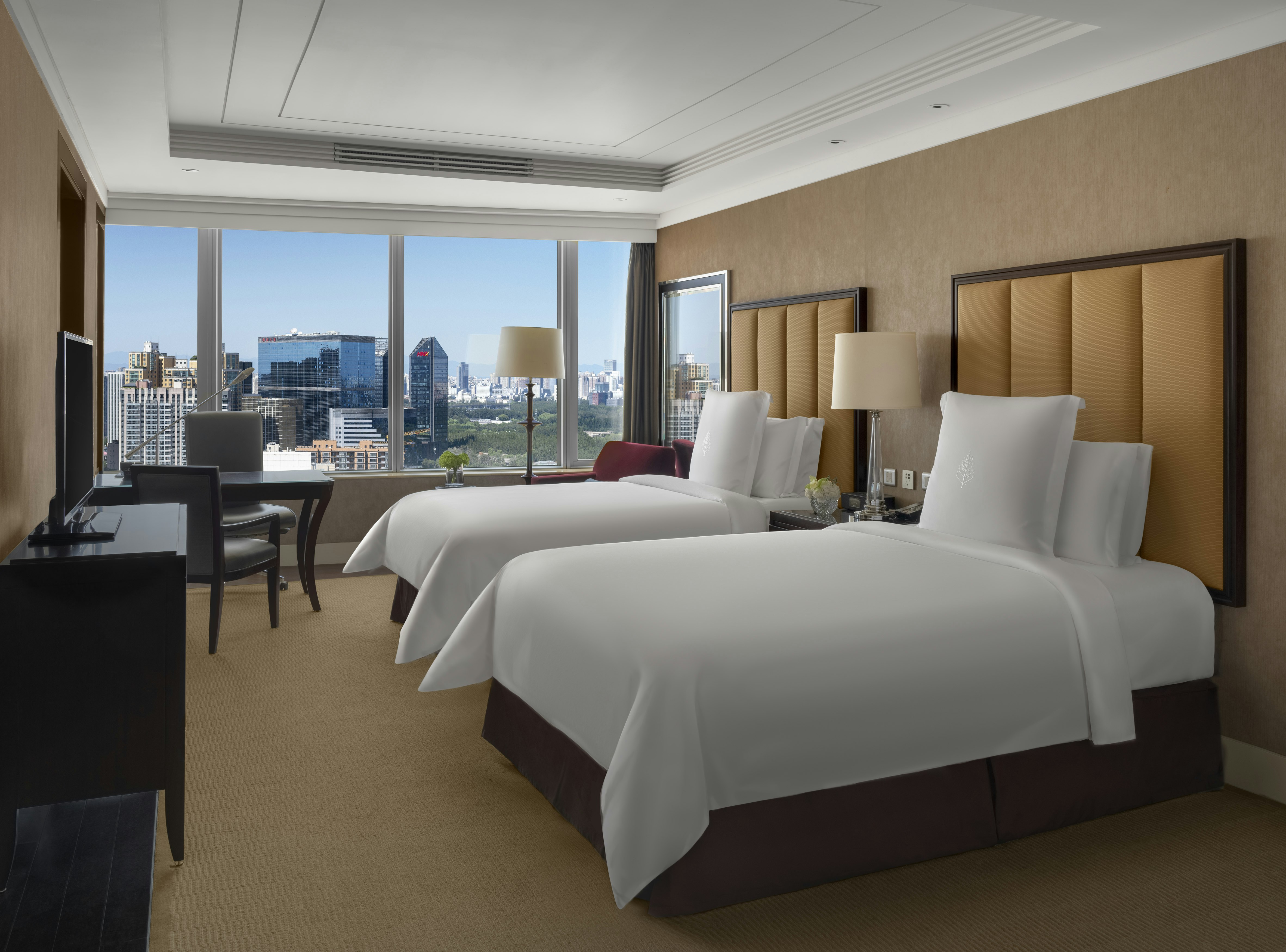 Four Seasons, Twin Beds