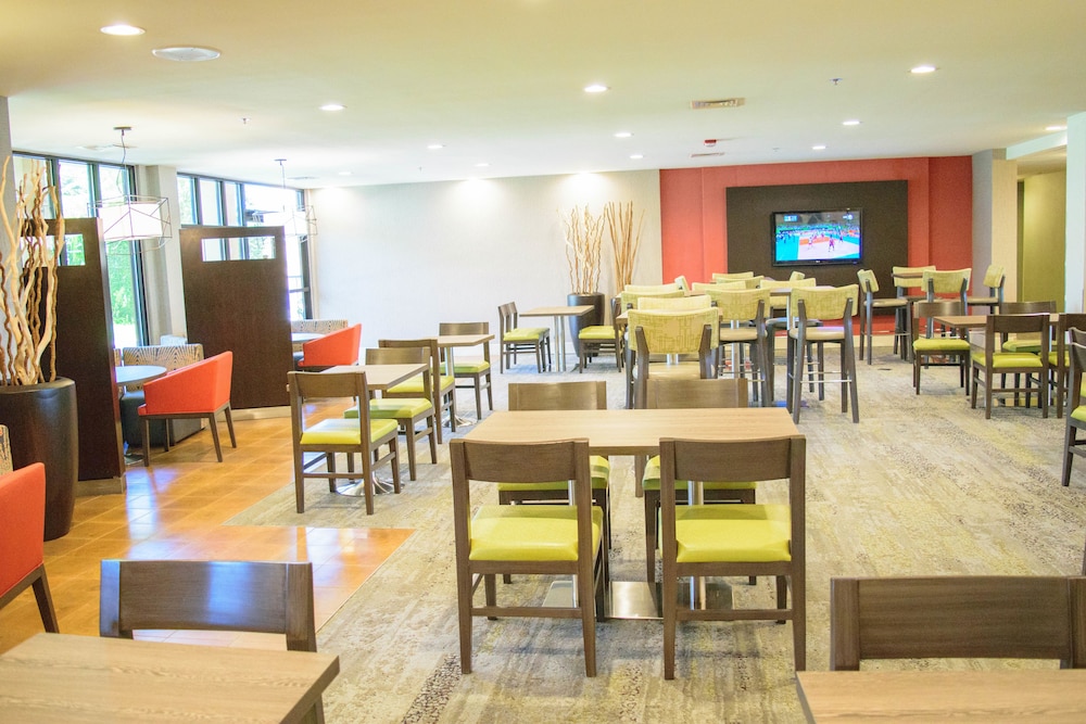 Courtyard Laredo 25/32