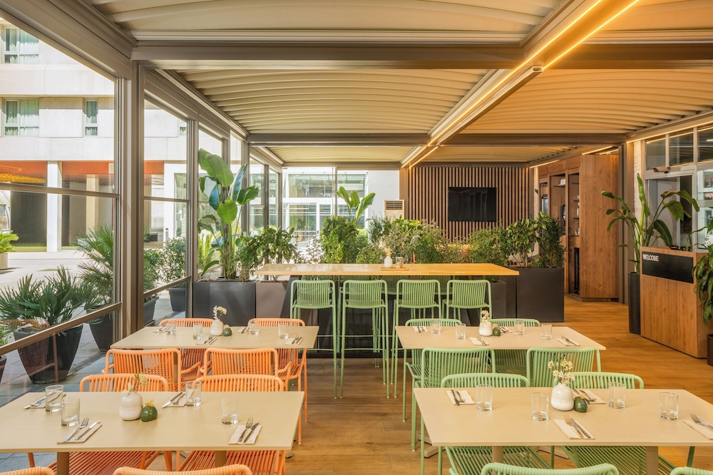 Madrid Airport Suites Affiliated By Melia 54/67
