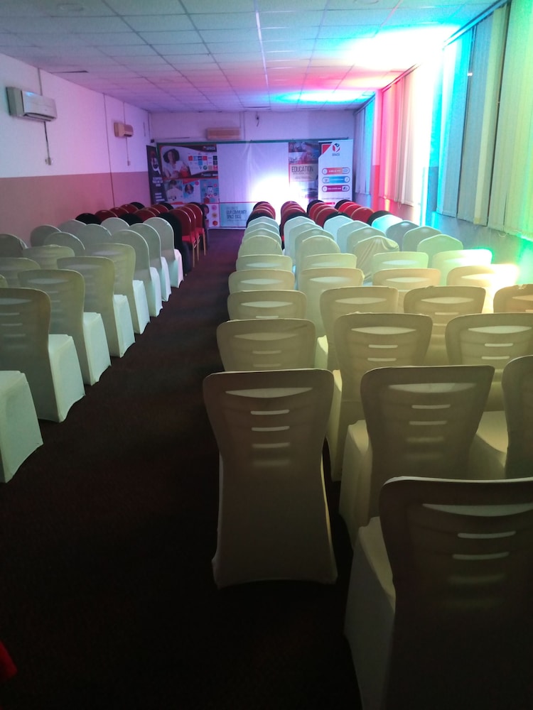Bolingo Hotel Towers 7/17