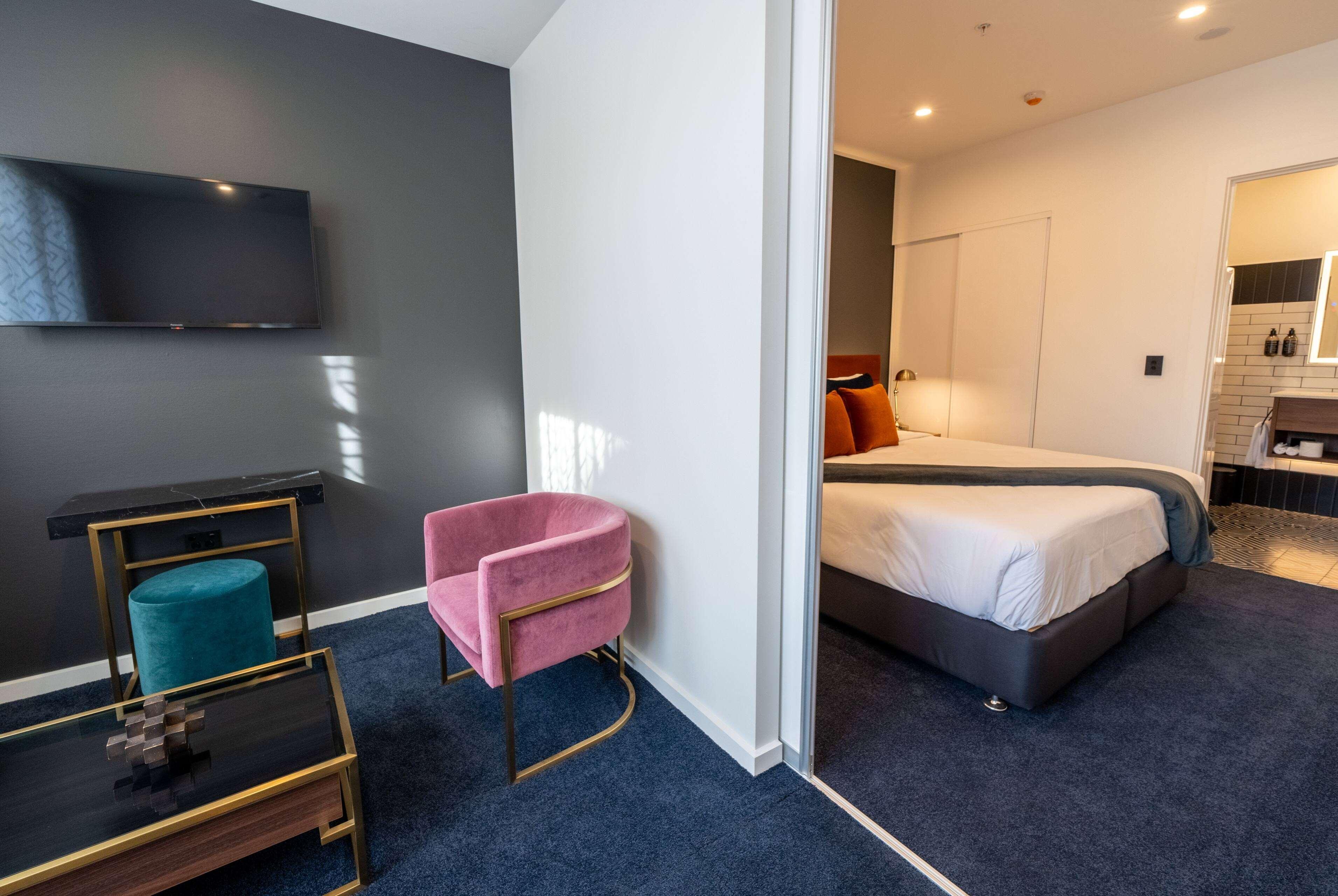 1 Bedroom, Premium, Suite