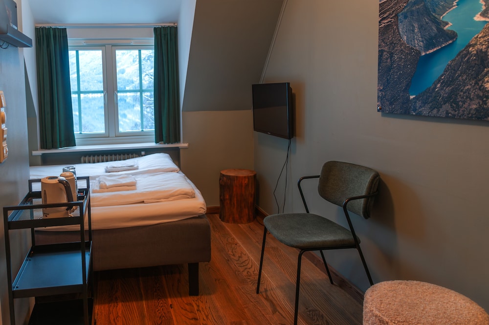 Trolltunga Hotel 32/43