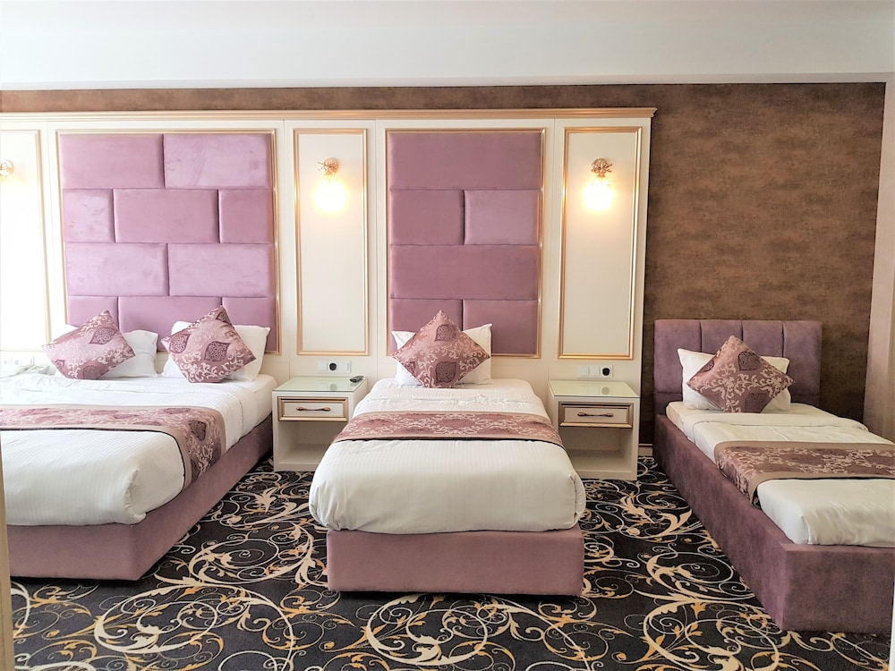 Gold Tbilisi Hotel 31/78