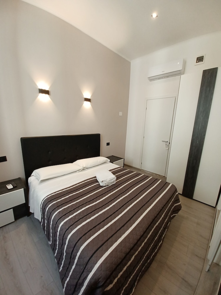 Hotel Mimosa 8/47