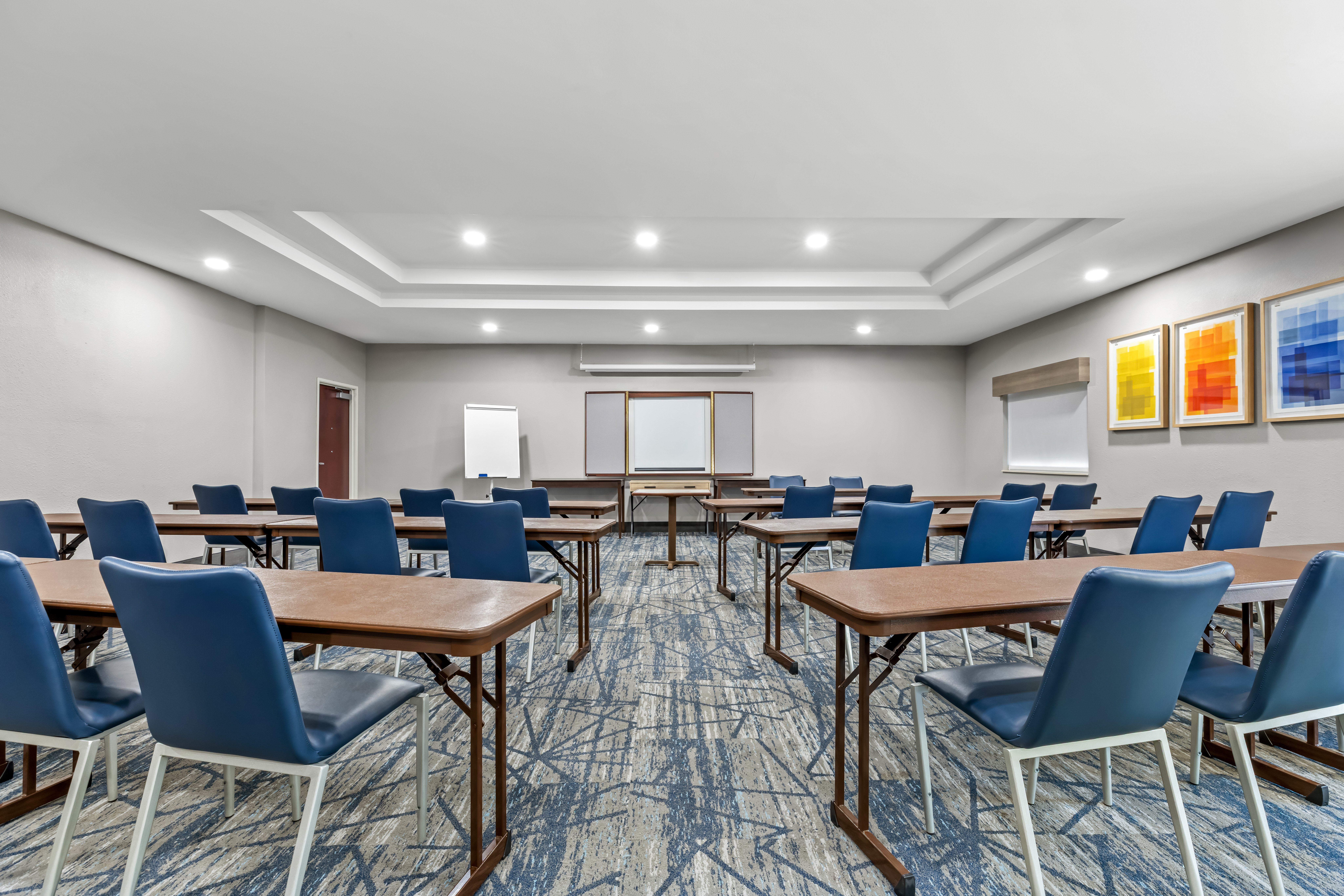Holiday Inn Express Hotel Suites Florence Northeast 36/42