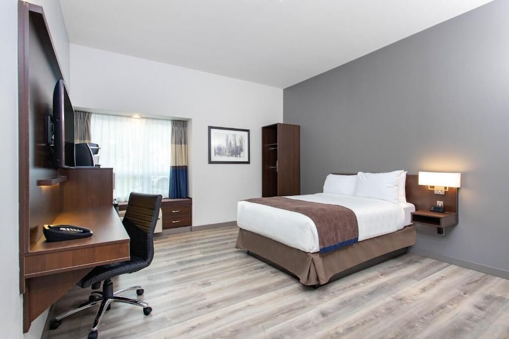 Microtel Inn And Suites By Wyndham Portage La Prairie 12/33