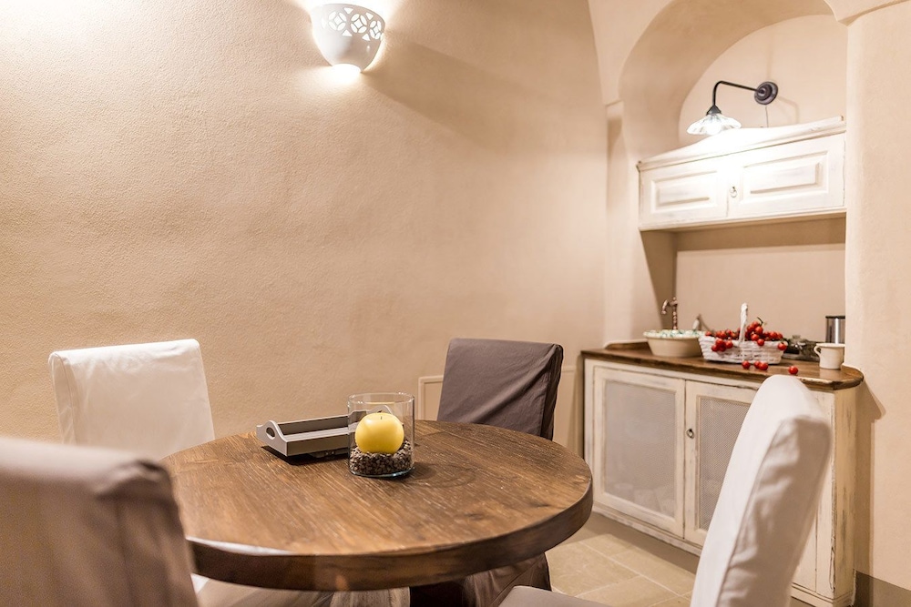 Borgo San Gaetano 36/50