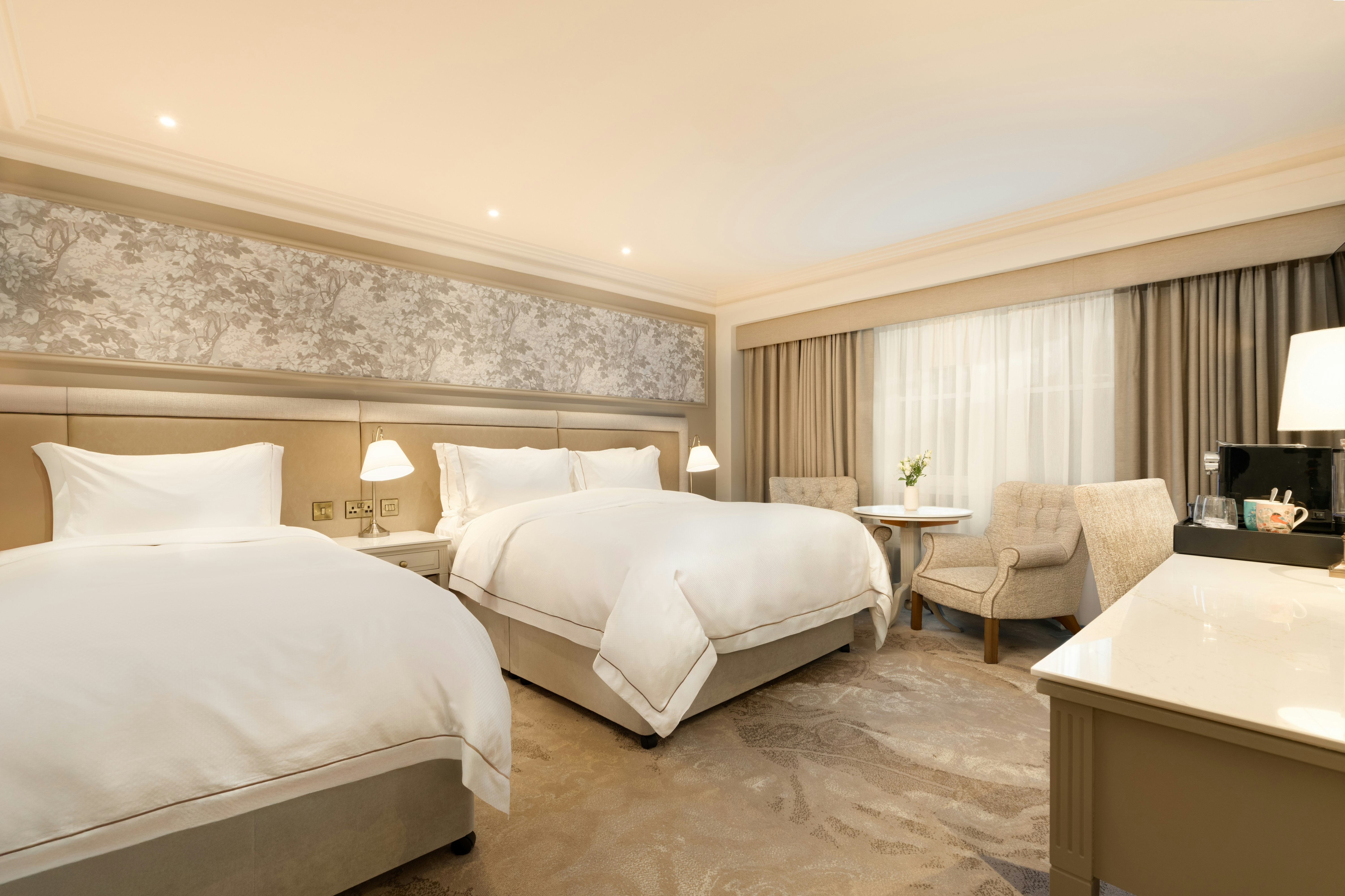 Brooks Hotel 17/50