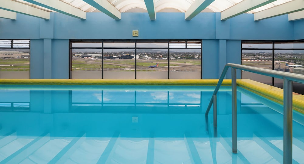 swimming pool spa