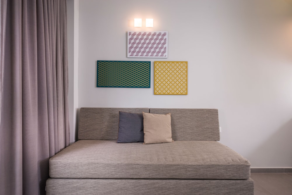 Irini Stalos Apartments 30/50