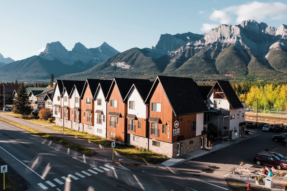 Basecamp Resorts Canmore 5/50