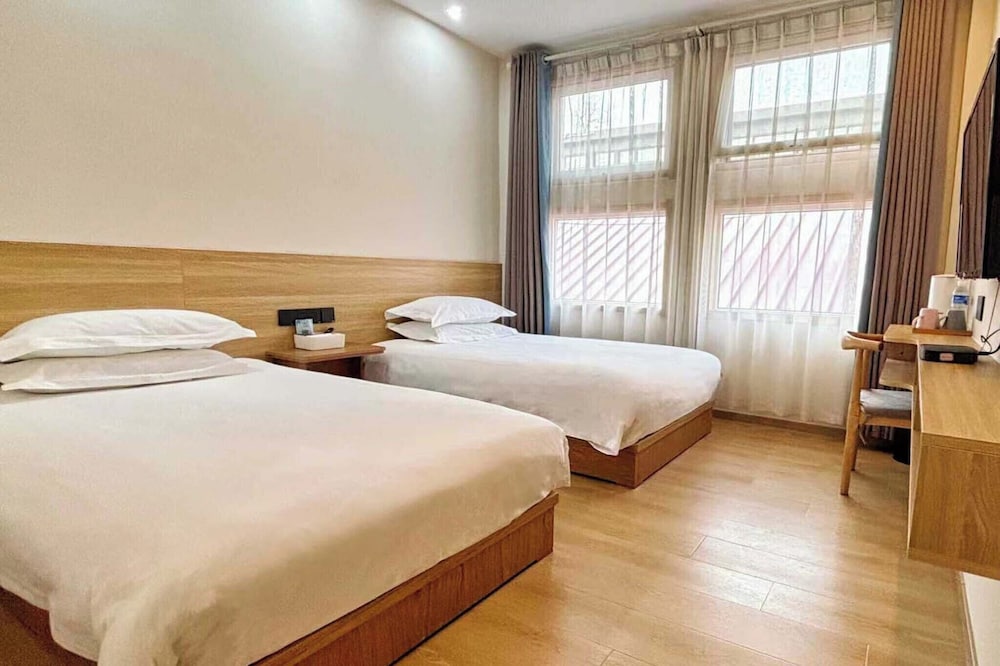 Once Artistic Inn 13/34