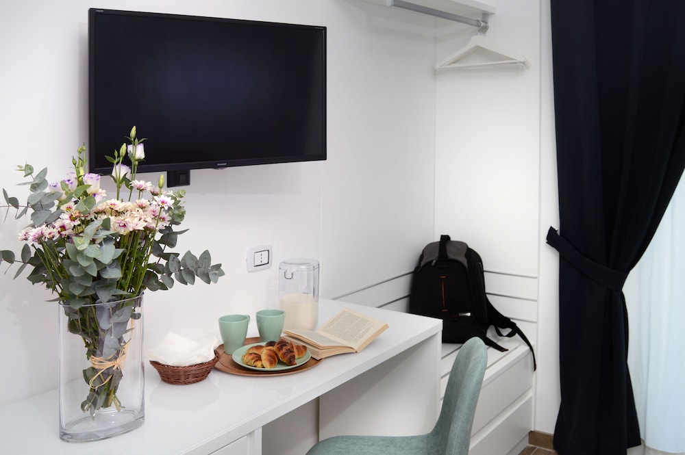 Napoliseason Rooms And Breakfast 28/49