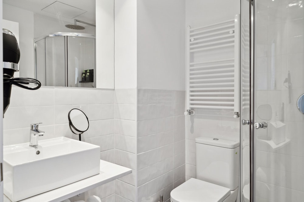شقة بسرير كوين وسريرين فرديين بشرفة بـ3 غرف نوم مع أريكة، Limehome Madrid Calle de Nunez de Balboa 6/9