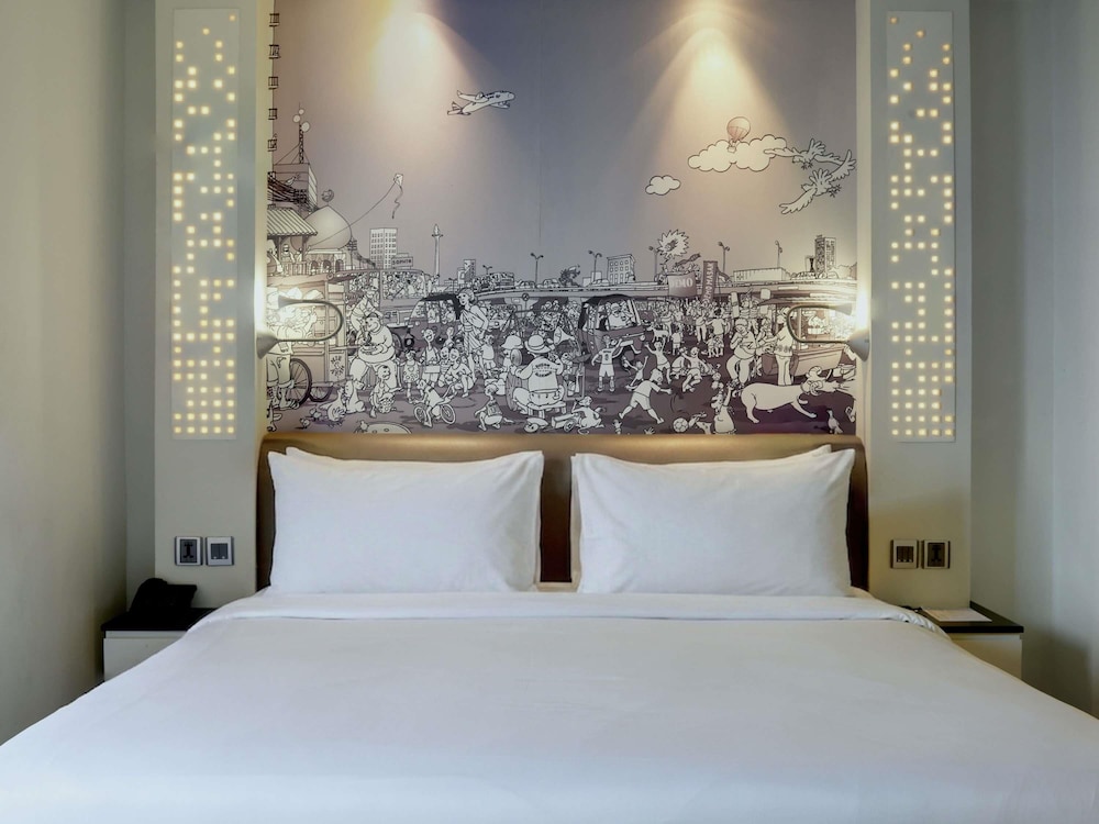 MERCURE JAKARTA SIMATUPANG 23/72