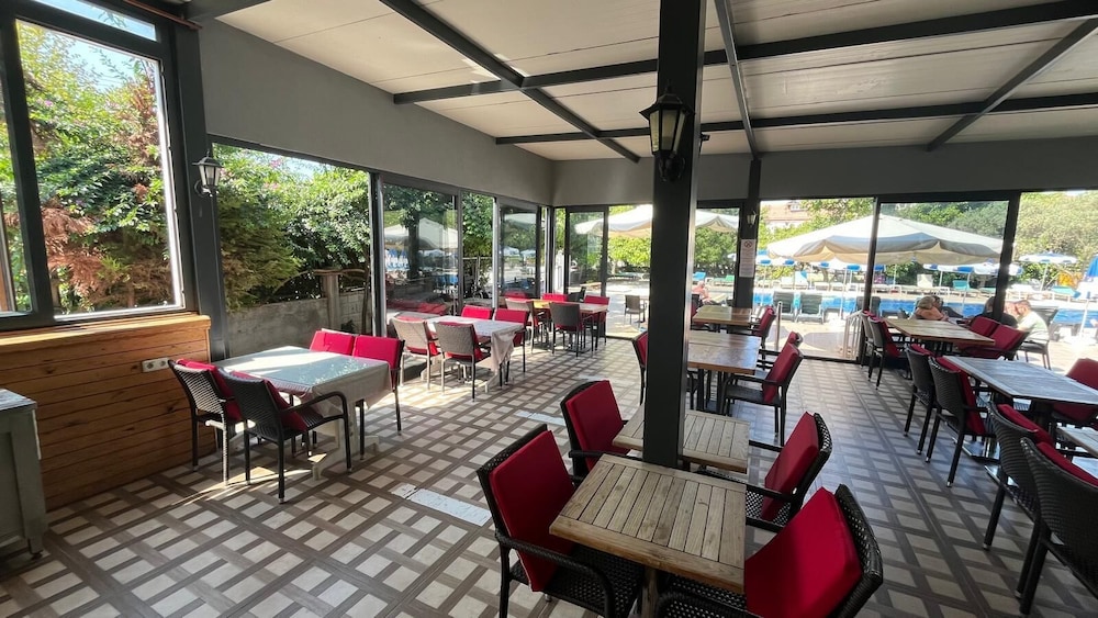 Tugay Hotel 49/67