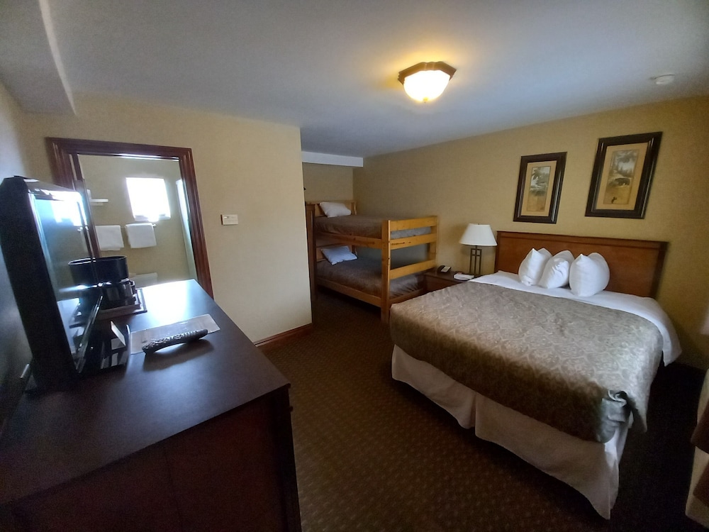 Backcountry Inn 6/24