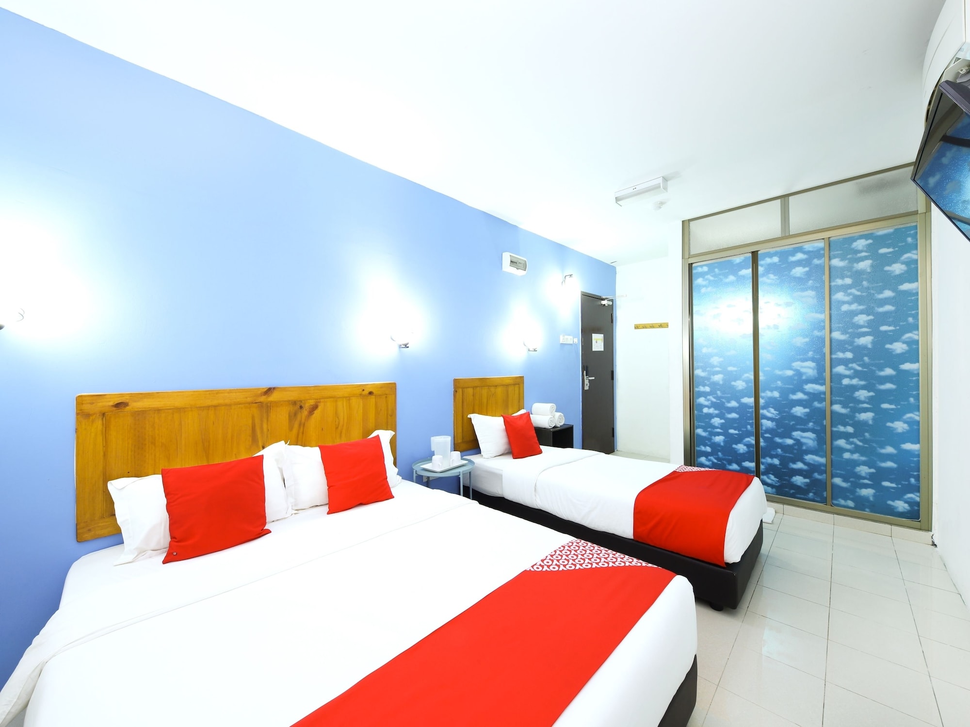 Superior, Suite, 1 Double and 1 Single Bed