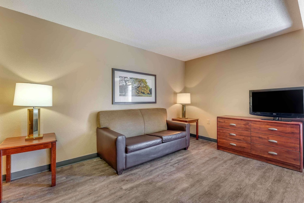 Extended Stay America - Arlington - Six Flags 30/50