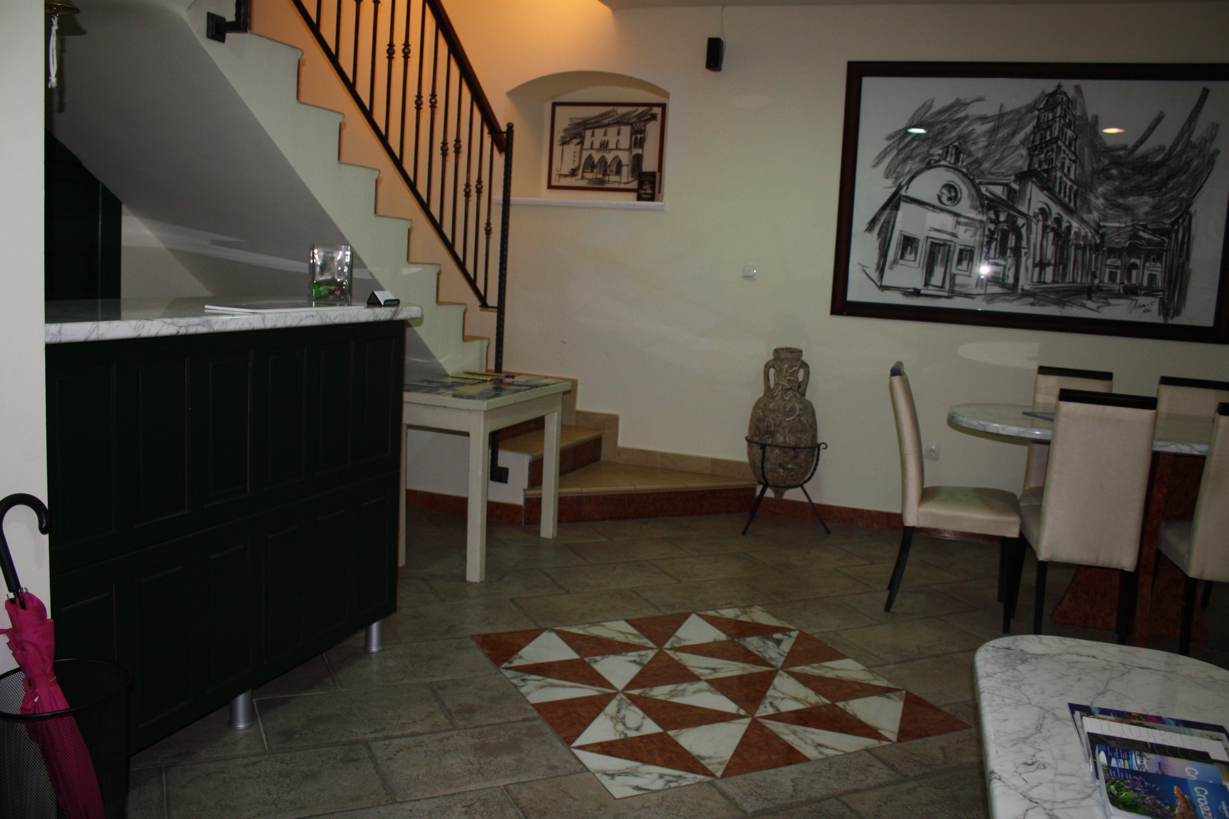 Aparthotel Toni Palace 4/55