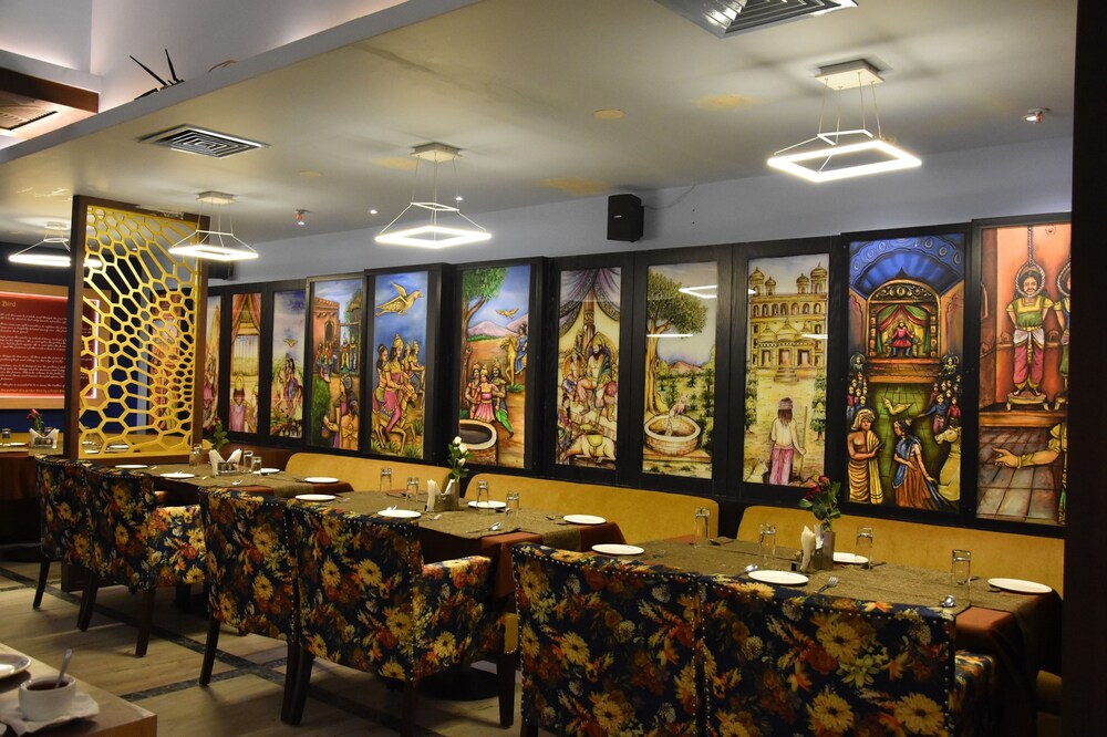 Hotel Pushpak 60/74