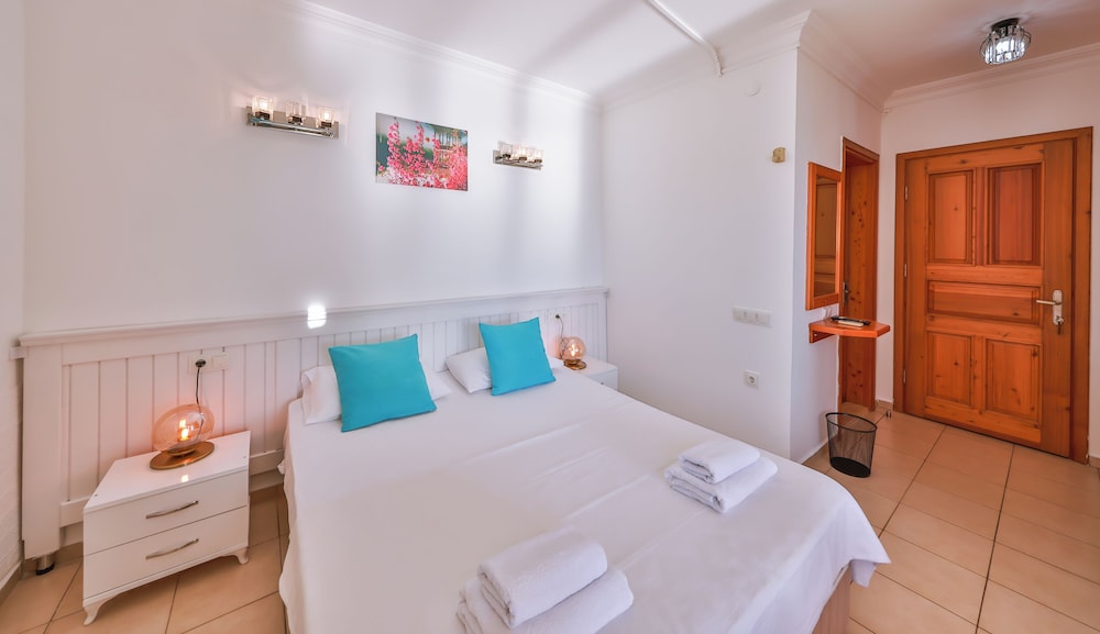 Oda, King Bed