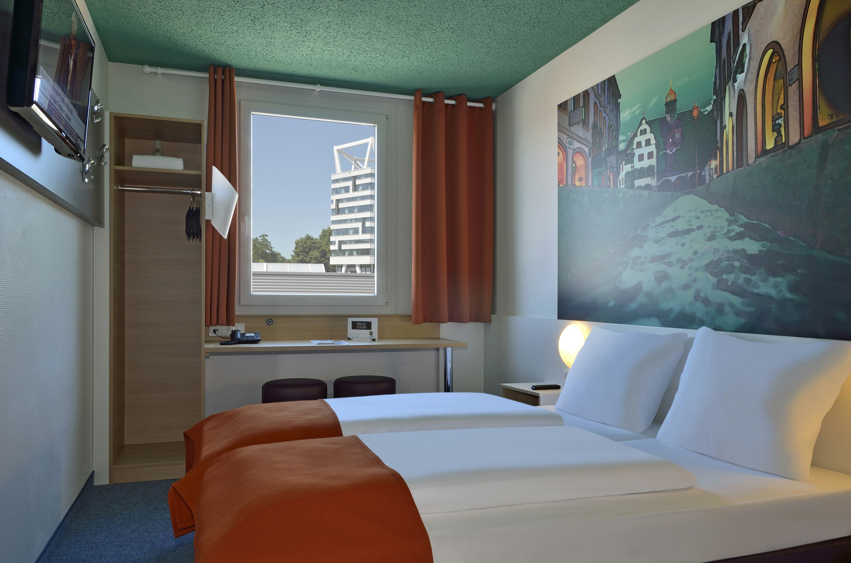 B&B Hotel Freiburg Nord 5/17