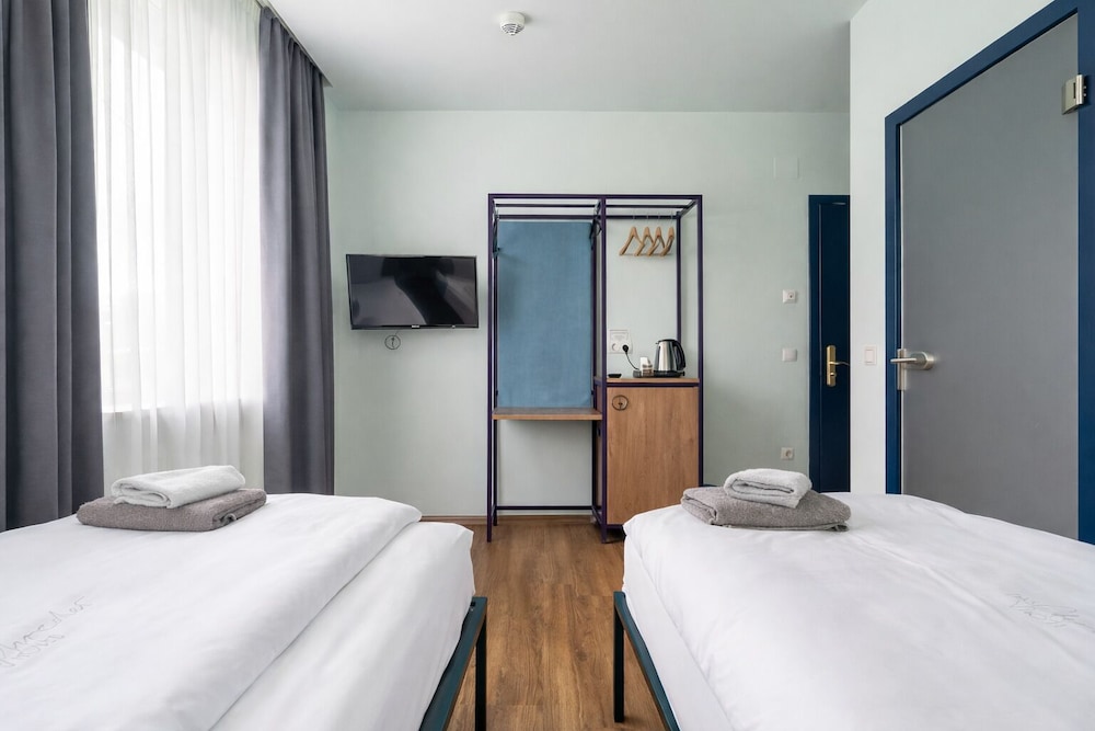 ECONOMY, DOUBLE BED
