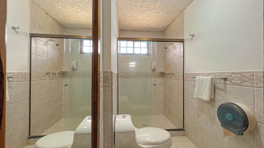 Hotel El Molino Dapa Cali 47/49