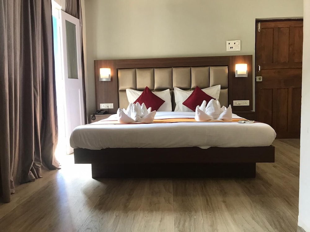 RESORT VILLAGE ROYALE 5/23