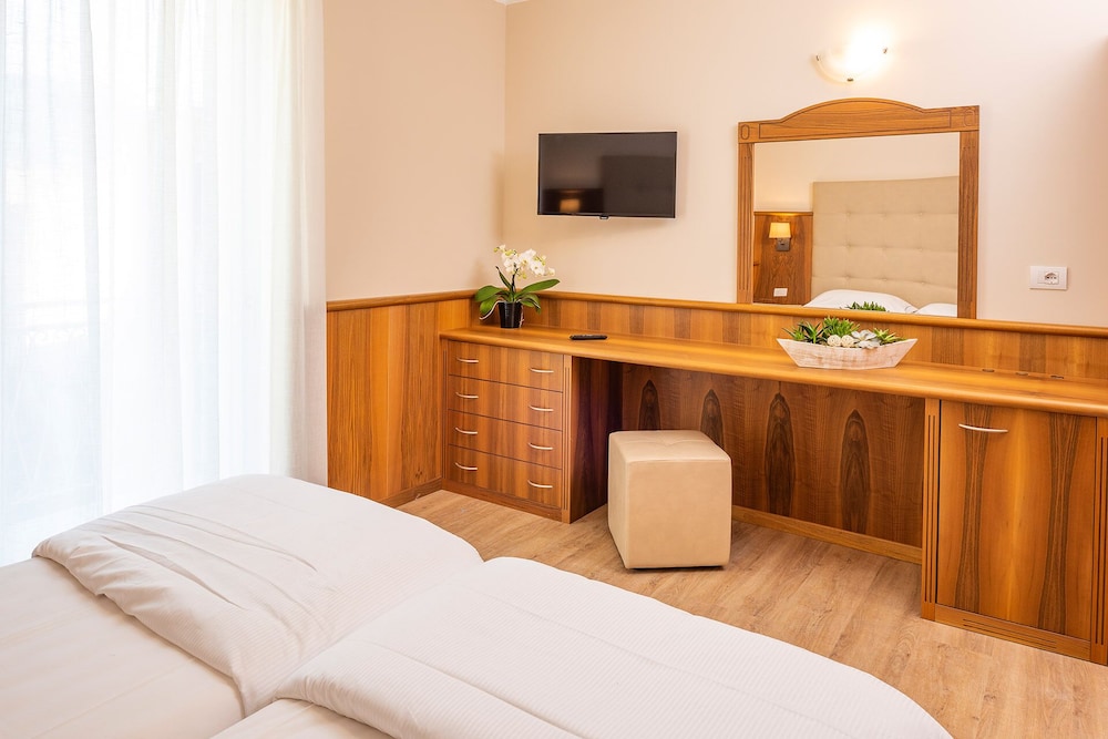 Hotel Centrale 14/50