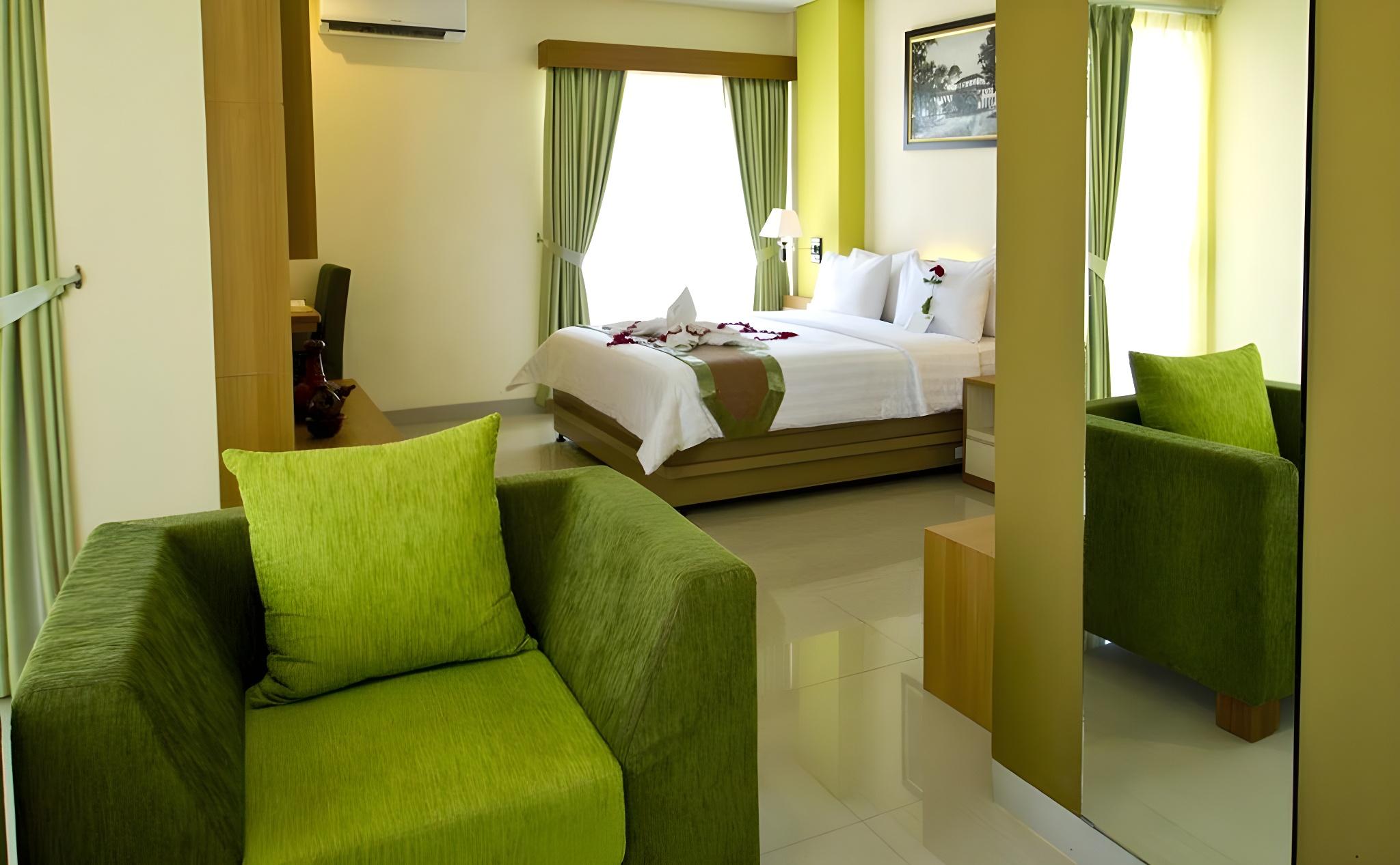 Suite, Queen and Twin Beds