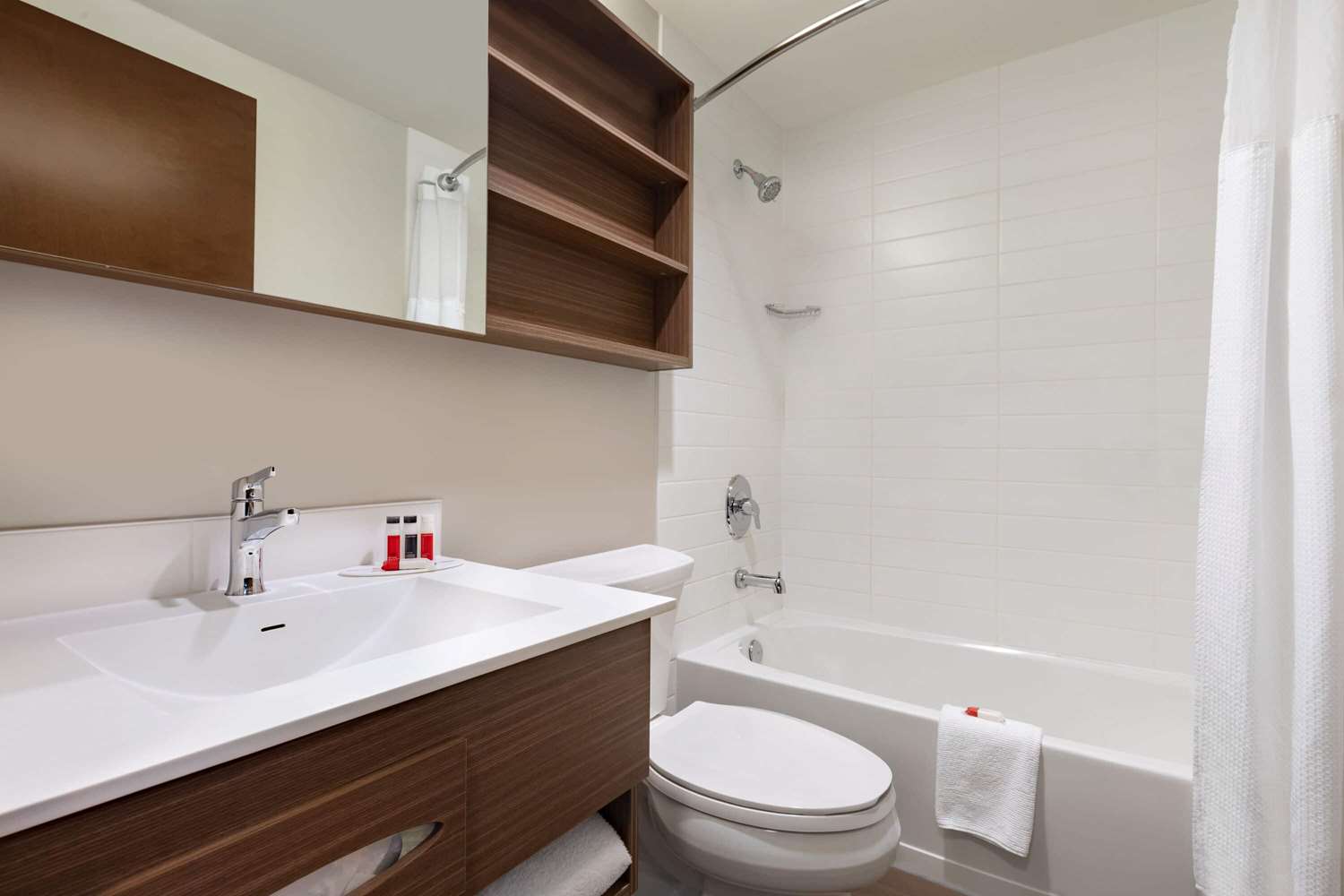 Microtel Inn & Suites By Wyndham Bonnyville 41/43