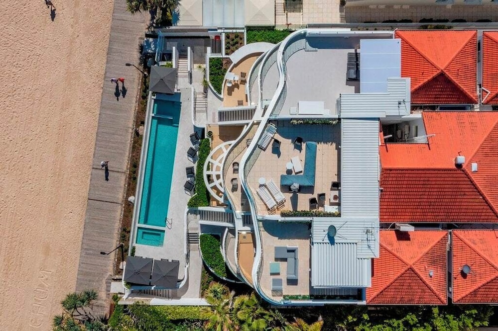 La Mer Apartments 40/50