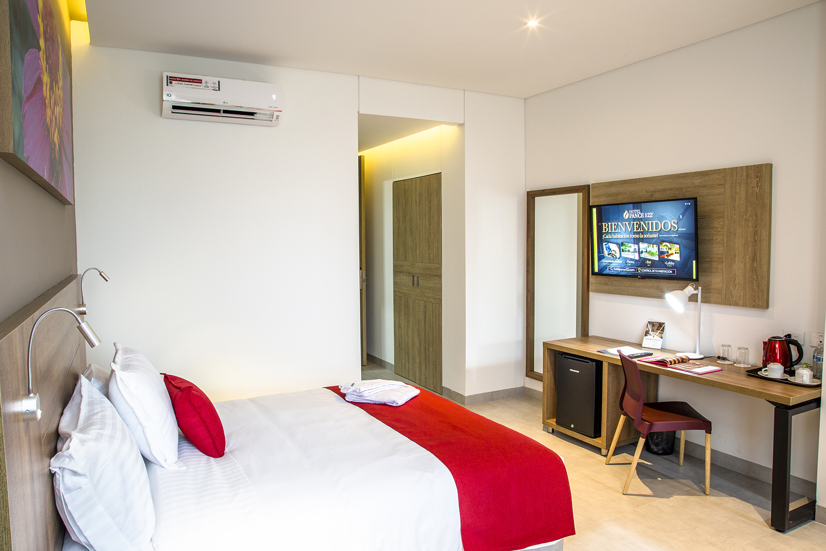 Hotel Pance 122 8/61