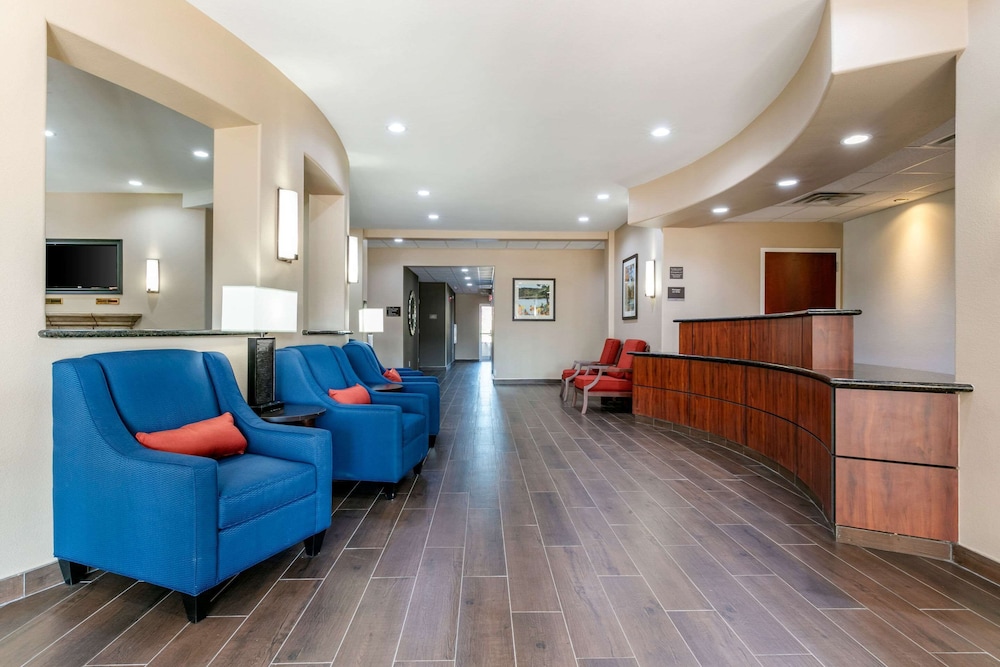 Comfort Inn and Suites Van Buren Fort Smith 22/40