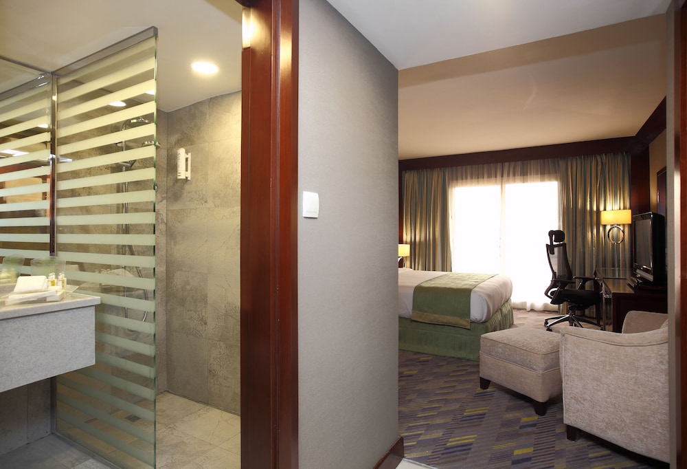 فندق هوليدي ان - كورنيش الخبر(Holiday Inn Al Khobar - Corniche) 24/56